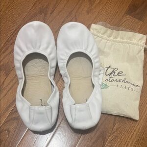 White flats with pouch